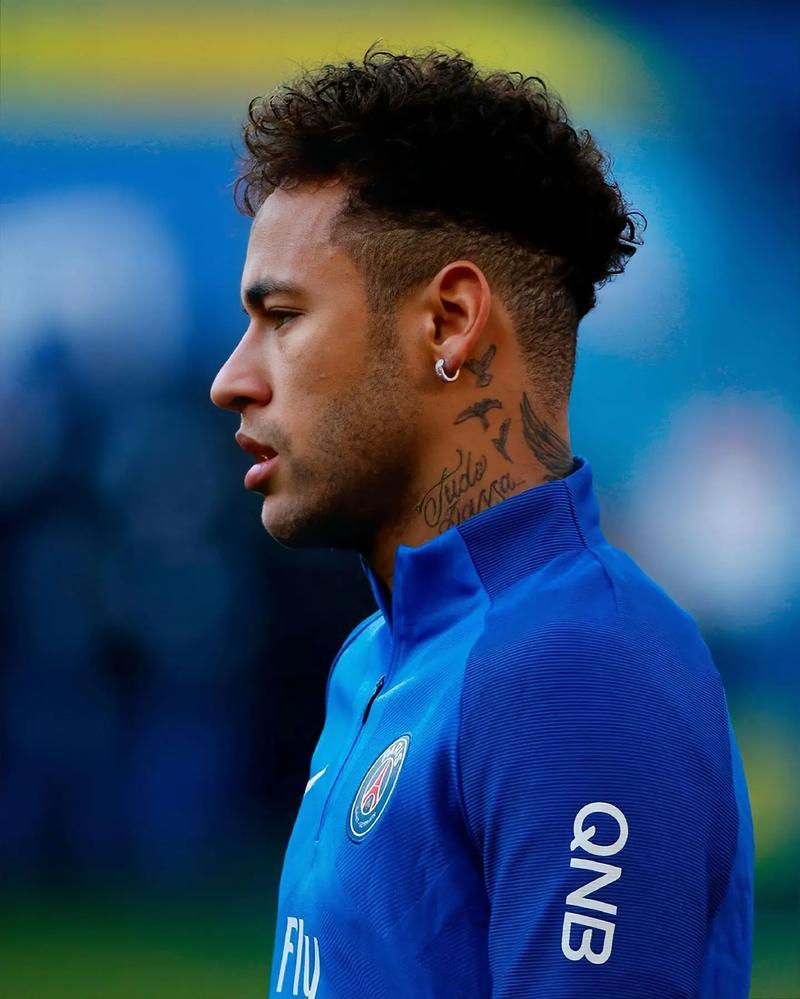 Valorant 夜市 2025赛季 ／／ 第一幕现已上线！